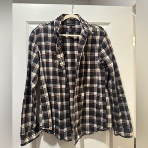J.CREW FLANNEL BUTTON UP • SZ L